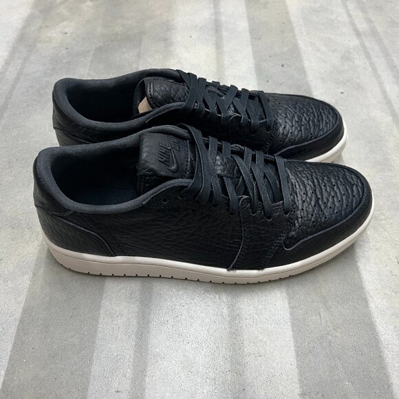 Nike Air Jordan 1 Retro Low Men's Swooshless Black 848775 005 - New - Picture 3 of 7